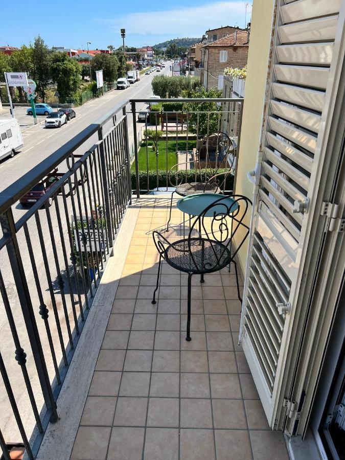 Ubika Hotel Porto San Giorgio Esterno foto