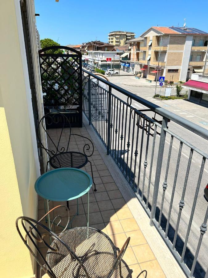 Ubika Hotel Porto San Giorgio Esterno foto