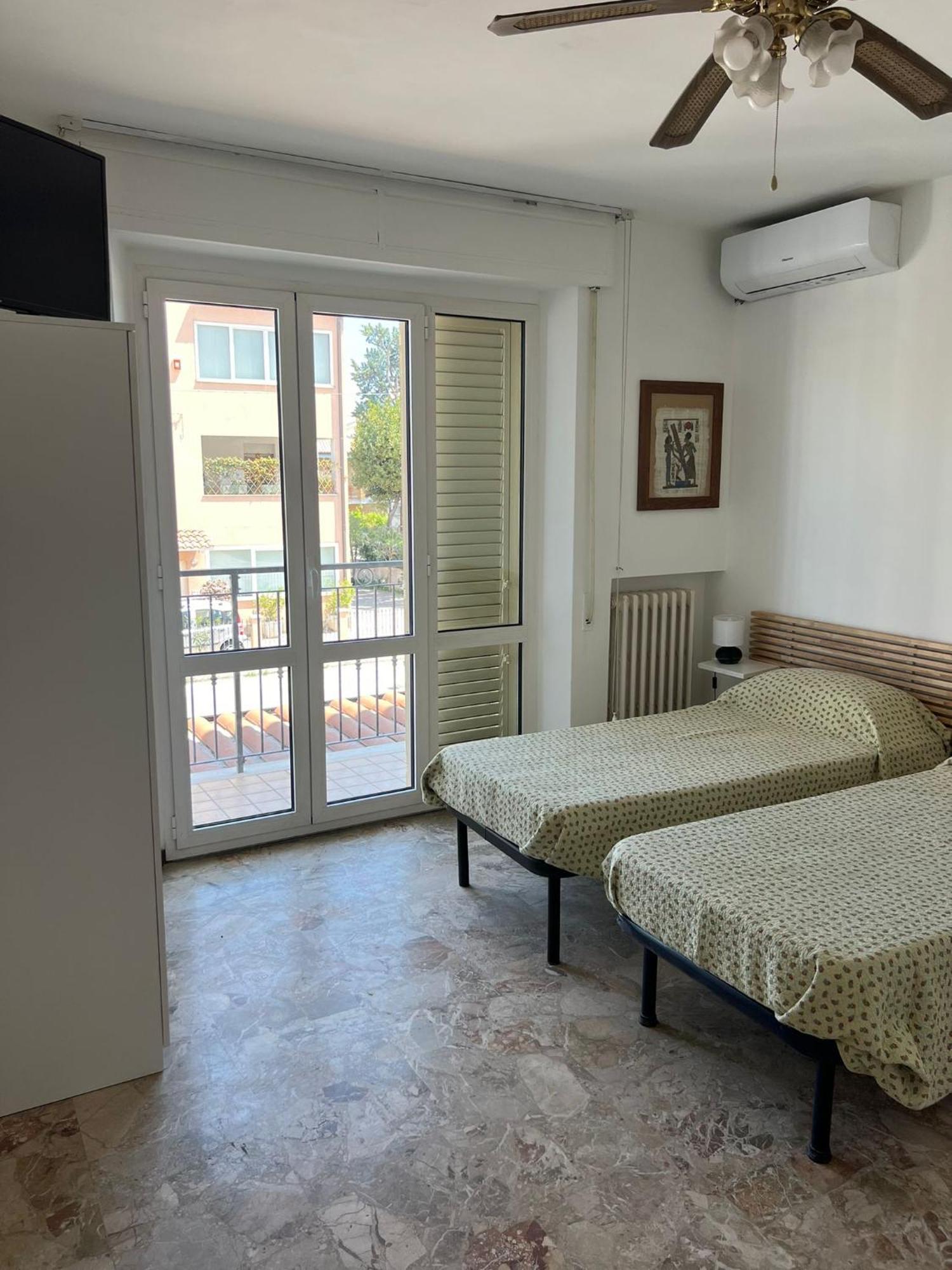 Ubika Hotel Porto San Giorgio Esterno foto
